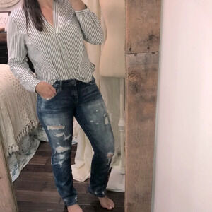 Blank NYC distressed jeans size 28